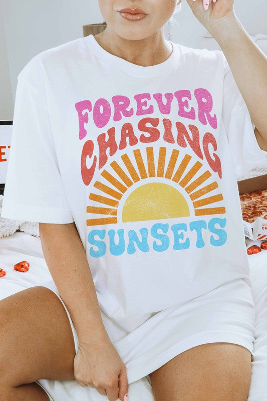 FOREVER CHASING SUNSET GRAPHIC TEE